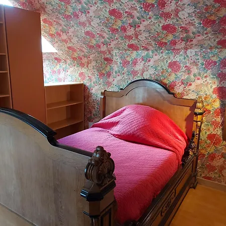 De La Houzardiere, Jusqu'a 7 Pers *