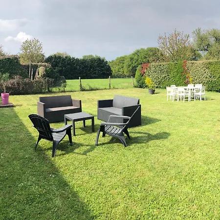 De La Houzardiere, Jusqu'a 7 Pers *