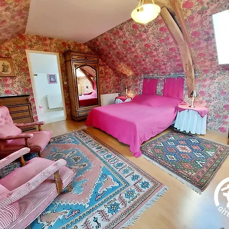 De La Houzardiere, Jusqu'a 7 Pers *