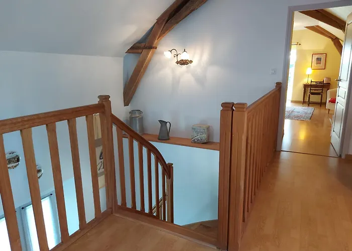 De La Houzardiere, Jusqu'a 7 Pers