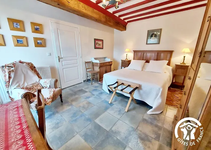 De La Houzardiere, Jusqu'a 7 Pers 펜션