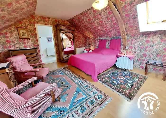 De La Houzardiere, Jusqu'a 7 Pers *